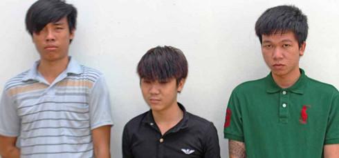 Bà già bán vé số bị 2 con nghiện cướp hơn 8 triệu đồng tại Long An - Tructiepxoso.Vn