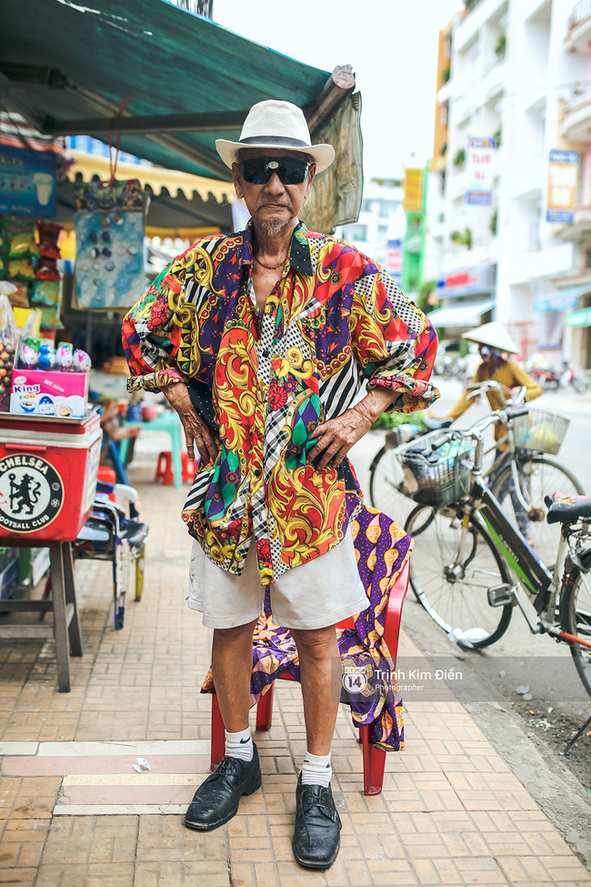 Cụ ông 92 tuổi bán vé số “chất” nhất Châu Đốc: mặc style màu mè, “bắn” cả tiếng Anh tiếng Pháp - Tructiepxoso.Vn