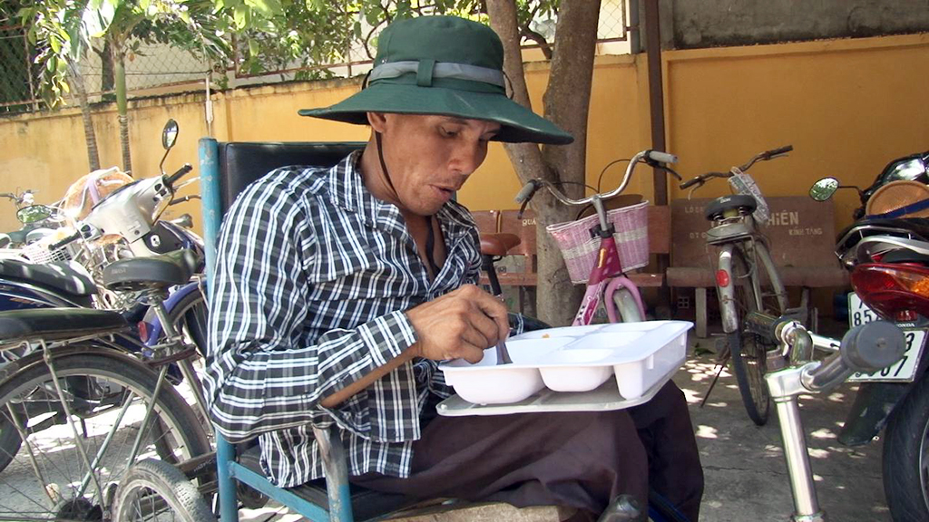 Đồng Tháp có bếp ăn hỗ trợ người bán vé số - Tructiepxoso.Vn